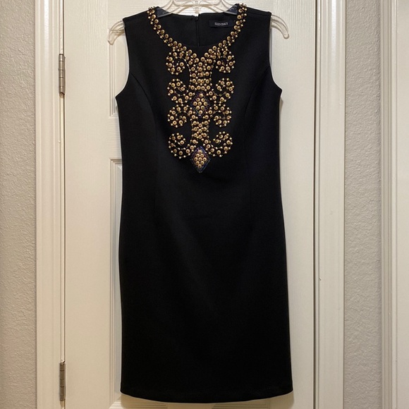 Ellen Tracy black dress with front gold embellishment - Picture 1 of 8